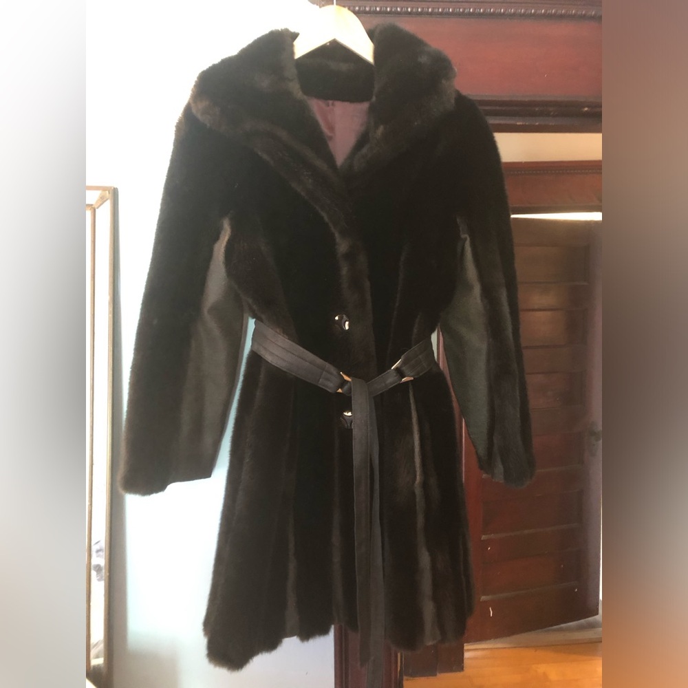 Vintage fur and leather Women's Black Faux Fur Belted Coat